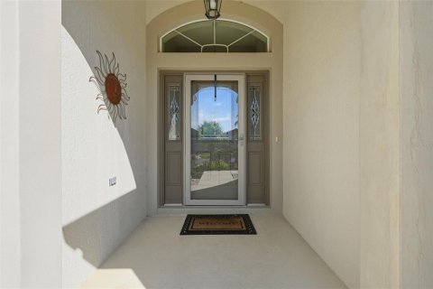 House in The Villages, Florida 3 bedrooms, 180.51 sq.m. № 2391490 - photo 3