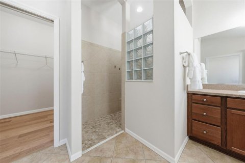House in The Villages, Florida 3 bedrooms, 180.51 sq.m. № 2391490 - photo 18
