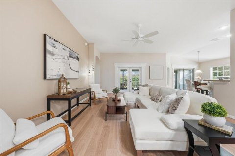 House in The Villages, Florida 3 bedrooms, 180.51 sq.m. № 2391490 - photo 6