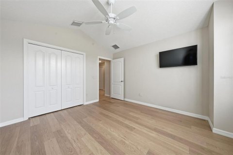 House in The Villages, Florida 3 bedrooms, 180.51 sq.m. № 2391490 - photo 25