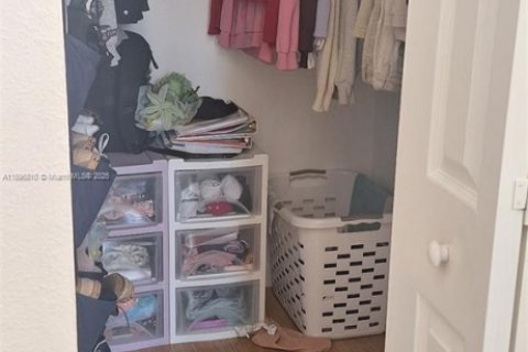 Снять в аренду таунхаус в Дорал, Флорида 3 спальни, 135.82м2, № 1950242 - фото 11