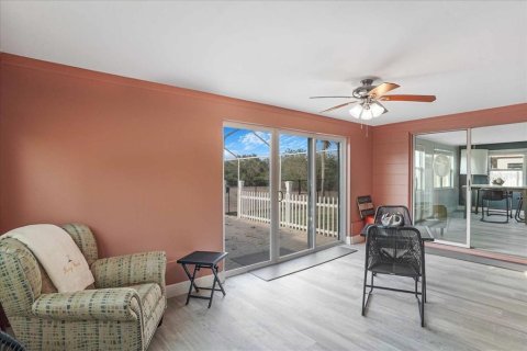House in New Port Richey, Florida 2 bedrooms, 142.6 sq.m. № 1655029 - photo 24