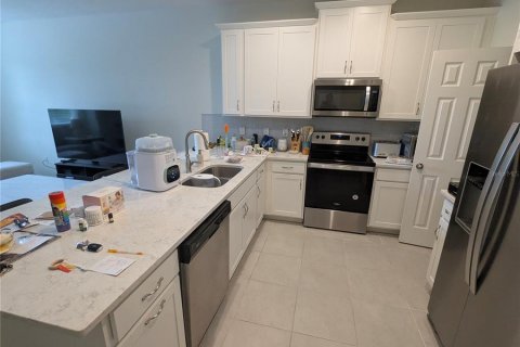 Townhouse in Windermere, Florida 3 bedrooms, 144.56 sq.m. № 2379671 - photo 6