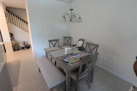 Townhouse in Windermere, Florida 3 bedrooms, 144.56 sq.m. № 2379671 - photo 5