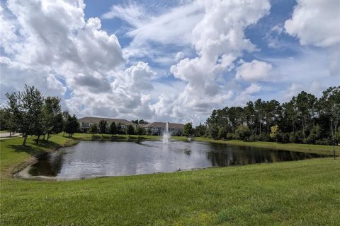 Townhouse in Windermere, Florida 3 bedrooms, 144.56 sq.m. № 2379671 - photo 21