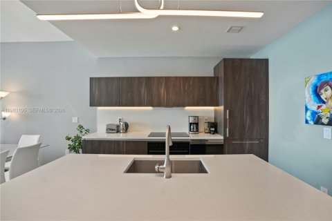 Снять в аренду кондоминиум в Майами, Флорида 2 спальни, 98.2м2, № 2046392 - фото 19