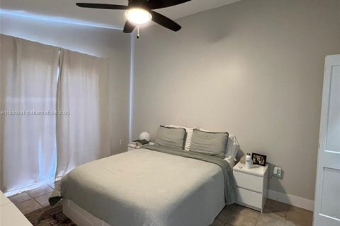 Adosado en venta en Miami, Florida, 1 dormitorio, 64.47 m2 № 1784058 - foto 17