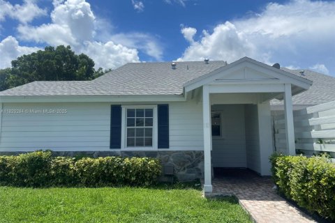 Adosado en venta en Miami, Florida, 1 dormitorio, 64.47 m2 № 1784058 - foto 1