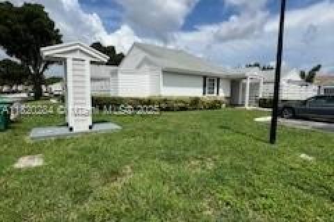 Adosado en venta en Miami, Florida, 1 dormitorio, 64.47 m2 № 1784058 - foto 3