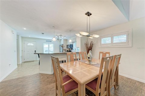 Casa en venta en Bradenton, Florida, 3 dormitorios, 171.59 m2 № 2167234 - foto 17