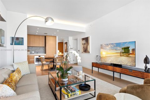 Condo in Miami Beach, Florida, 1 bedroom № 2008898 - photo 3