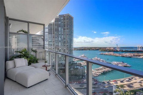 Condo in Miami Beach, Florida, 1 bedroom № 2008898 - photo 24
