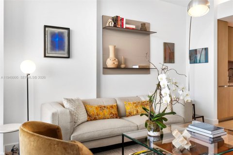 Condo in Miami Beach, Florida, 1 bedroom № 2008898 - photo 4