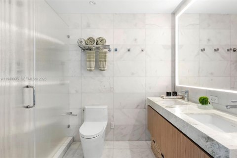 Condo in Miami Beach, Florida, 1 bedroom № 2008898 - photo 22