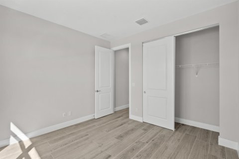 Villa ou maison à vendre à Port St. Lucie, Floride: 3 chambres, 215.72 m2 № 2088034 - photo 21