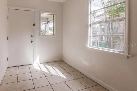 Casa en venta en Tampa, Florida, 2 dormitorios, 73.58 m2 № 1911249 - foto 2