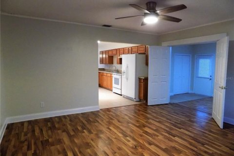 Casa en alquiler en Palm Harbor, Florida, 4 dormitorios, 149.29 m2 № 1914663 - foto 3