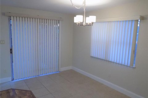 Casa en alquiler en Palm Harbor, Florida, 4 dormitorios, 149.29 m2 № 1914663 - foto 10