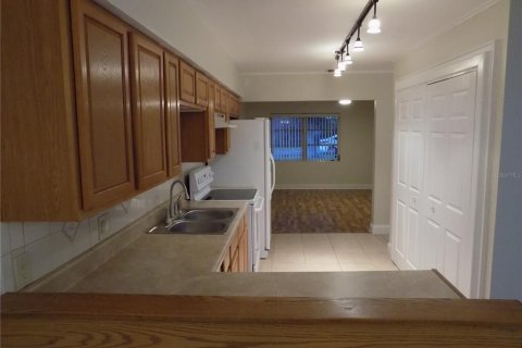 Casa en alquiler en Palm Harbor, Florida, 4 dormitorios, 149.29 m2 № 1914663 - foto 9