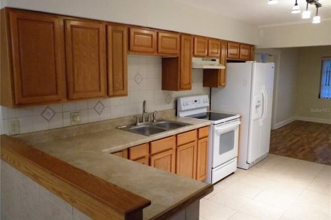 Casa en alquiler en Palm Harbor, Florida, 4 dormitorios, 149.29 m2 № 1914663 - foto 6