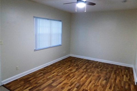 Casa en alquiler en Palm Harbor, Florida, 4 dormitorios, 149.29 m2 № 1914663 - foto 12