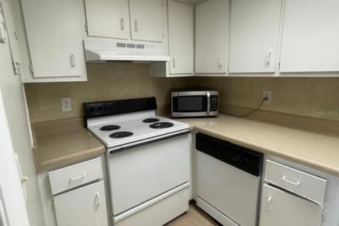 Condo in Maitland, Florida, 1 bedroom № 2205167 - photo 9