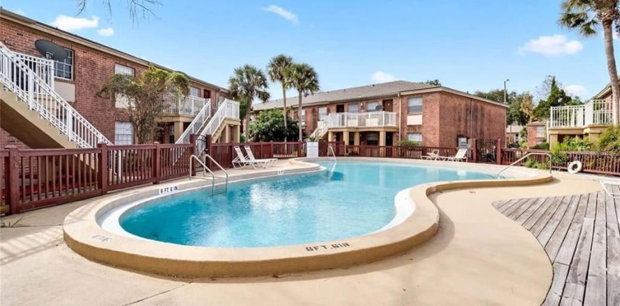 Condo in Maitland, Florida, 1 bedroom № 2205167