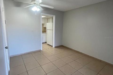 Condo in Maitland, Florida, 1 bedroom № 2205167 - photo 19