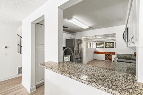 House in Sarasota, Florida 3 bedrooms, 156.54 sq.m. № 2138957 - photo 8