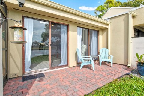 House in Sarasota, Florida 3 bedrooms, 156.54 sq.m. № 2138957 - photo 30