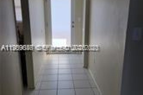 Condominio en venta en Miami, Florida, 2 dormitorios, 105.44 m2 № 2019814 - foto 6