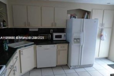 Condominio en venta en Miami, Florida, 2 dormitorios, 105.44 m2 № 2019814 - foto 5