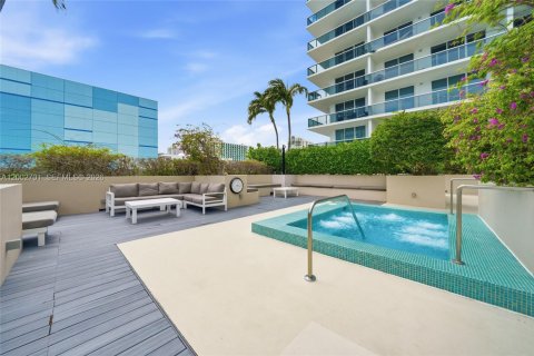 Снять в аренду кондоминиум в Майами, Флорида 3 спальни, 133.31м2, № 2066395 - фото 24