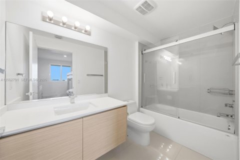 Снять в аренду кондоминиум в Майами, Флорида 3 спальни, 133.31м2, № 2066395 - фото 15