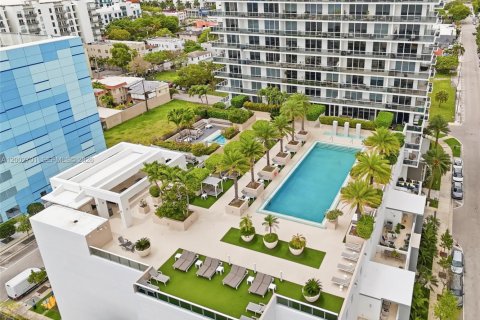 Снять в аренду кондоминиум в Майами, Флорида 3 спальни, 133.31м2, № 2066395 - фото 18