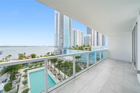 Снять в аренду кондоминиум в Майами, Флорида 3 спальни, 133.31м2, № 2066395 - фото 22