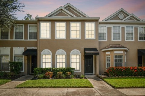 Adosado en alquiler en Tampa, Florida, 2 dormitorios, 114.46 m2 № 1840039 - foto 1