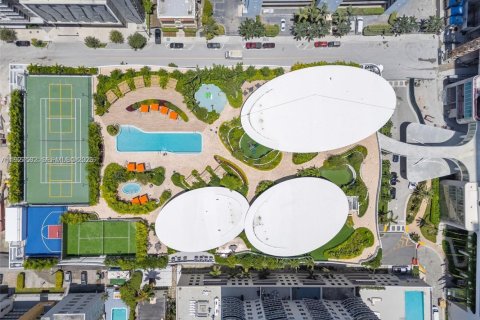 Condo in Miami, Florida, 3 bedrooms  № 1987987 - photo 21