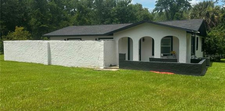 Villa ou maison à Citra, Floride 3 chambres, 138.24 m2 № 2280513