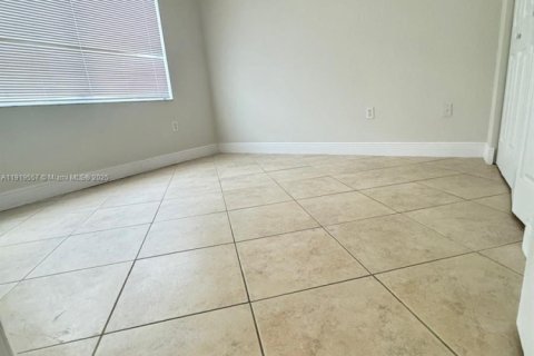 Villa ou maison à louer à Miami, Floride: 4 chambres, 131.64 m2 № 1974681 - photo 24