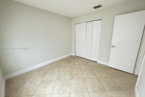 Villa ou maison à louer à Miami, Floride: 4 chambres, 131.64 m2 № 1974681 - photo 25