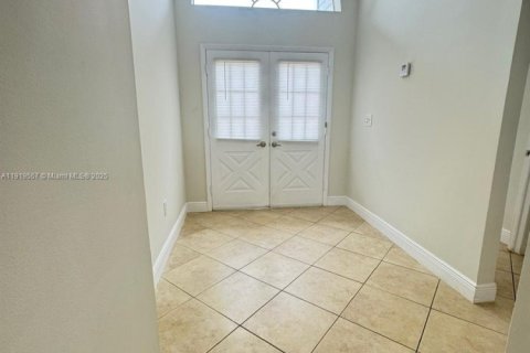 Villa ou maison à louer à Miami, Floride: 4 chambres, 131.64 m2 № 1974681 - photo 7