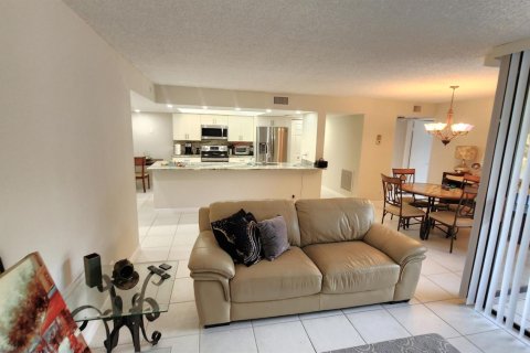 Copropriété à louer à Delray Beach, Floride: 2 chambres, 109.16 m2 № 2181700 - photo 3