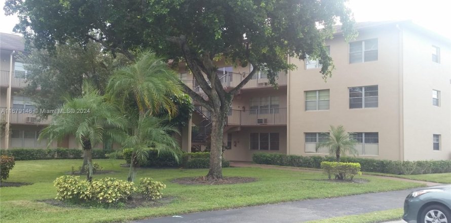 Condominio en Pembroke Pines, Florida, 1 dormitorio № 1702093