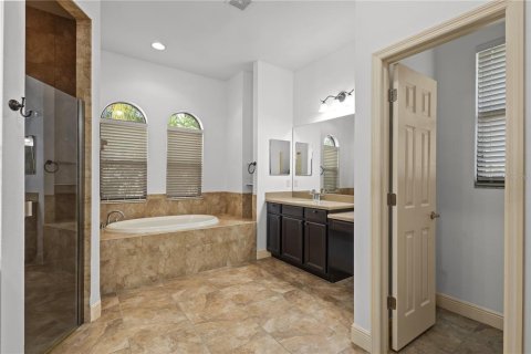 House in Odessa, Florida 4 bedrooms, 274.25 sq.m. № 2157781 - photo 23