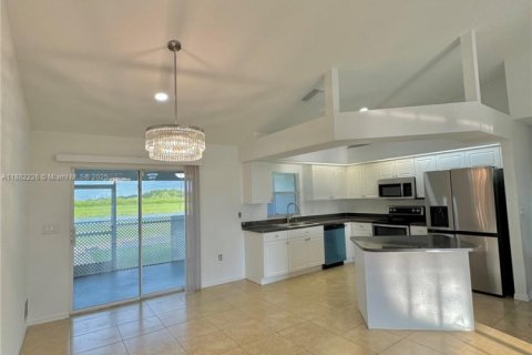 Villa ou maison à louer à Lehigh Acres, Floride: 4 chambres, 159.05 m2 № 1929630 - photo 11