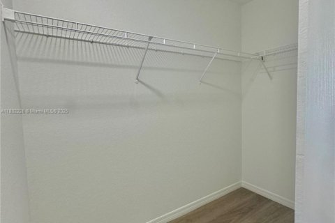 Villa ou maison à louer à Lehigh Acres, Floride: 4 chambres, 159.05 m2 № 1929630 - photo 18