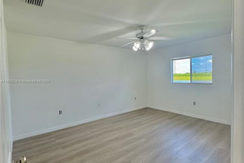 Villa ou maison à louer à Lehigh Acres, Floride: 4 chambres, 159.05 m2 № 1929630 - photo 16