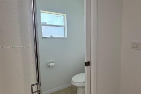 Villa ou maison à louer à Lehigh Acres, Floride: 4 chambres, 159.05 m2 № 1929630 - photo 20