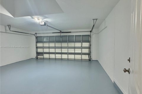 Villa ou maison à louer à Lehigh Acres, Floride: 4 chambres, 159.05 m2 № 1929630 - photo 6